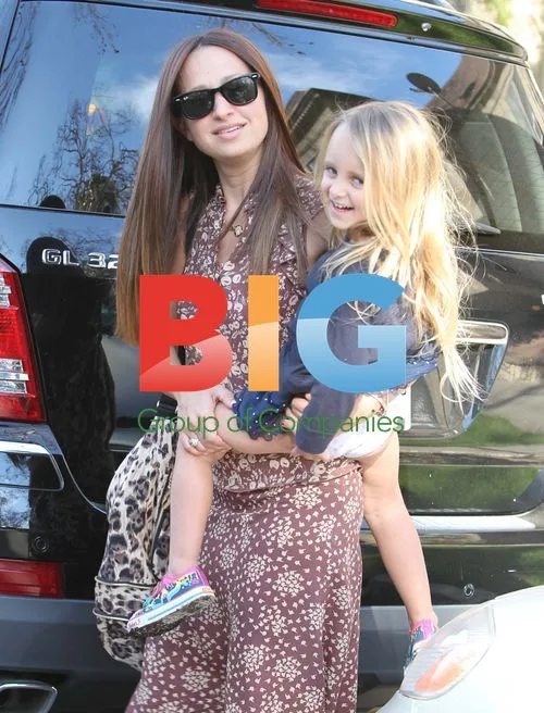 Jennifer Meyer and daughter in Brentwood