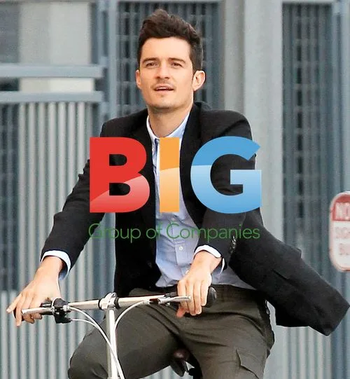 Orlando Bloom on set in Santa Monica
