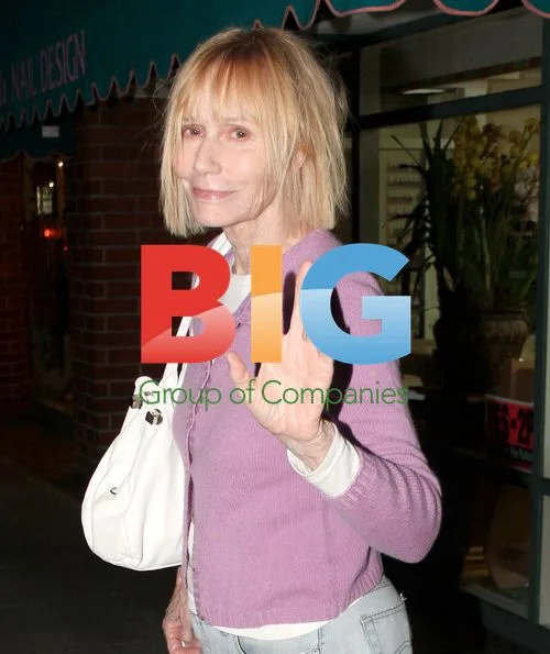 Sally Kellerman grabs salad in Beverly Hills
