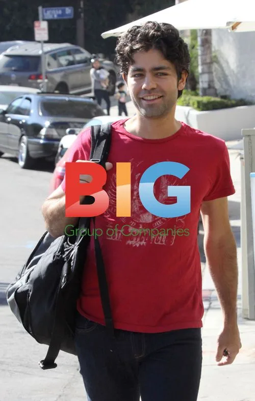 Adrian Grenier leaves Dusty's
