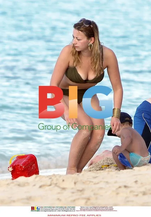 Charlotte Church and family enjoy Caribbean beach