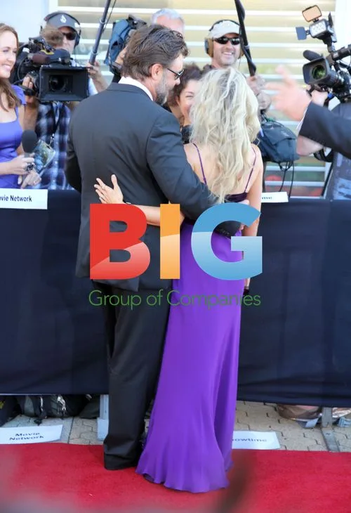 Russell Crowe and Danielle Spencer at 'The Next Three Days' Premiere