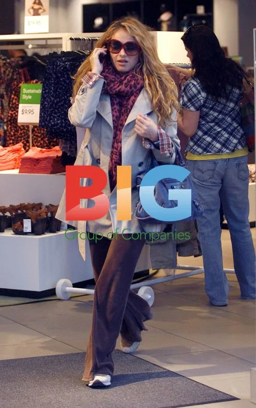 Paulina Rubio Shopping in LA