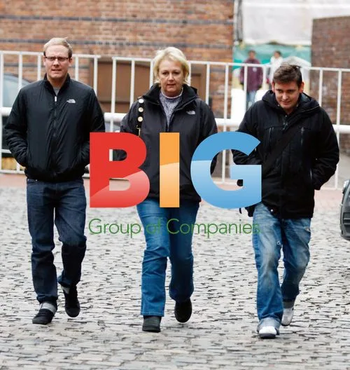 Coronation Street Cast on Set