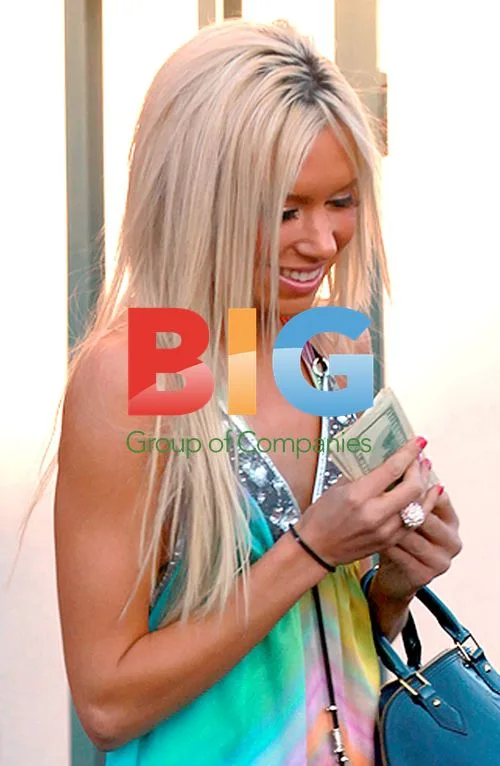 Kacey Jordan visits Bank of America and Hollywood Deli
