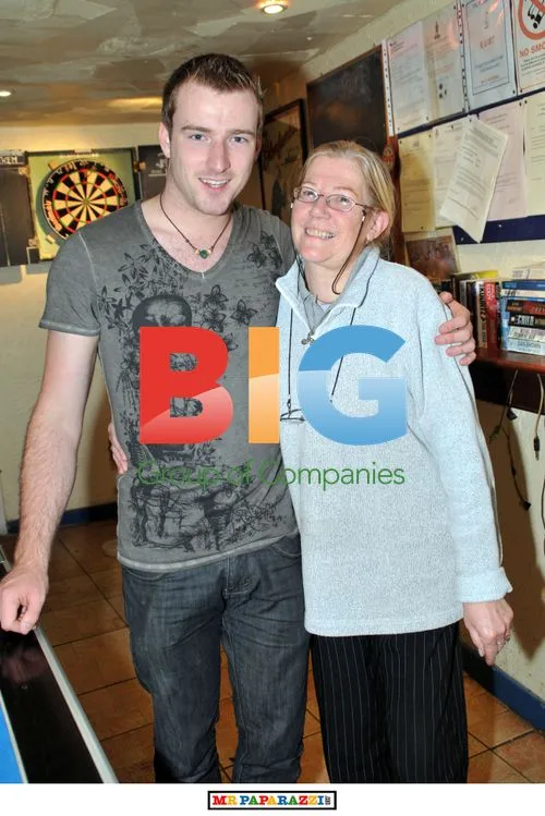 Jai McDowall Visits Old School & Pub