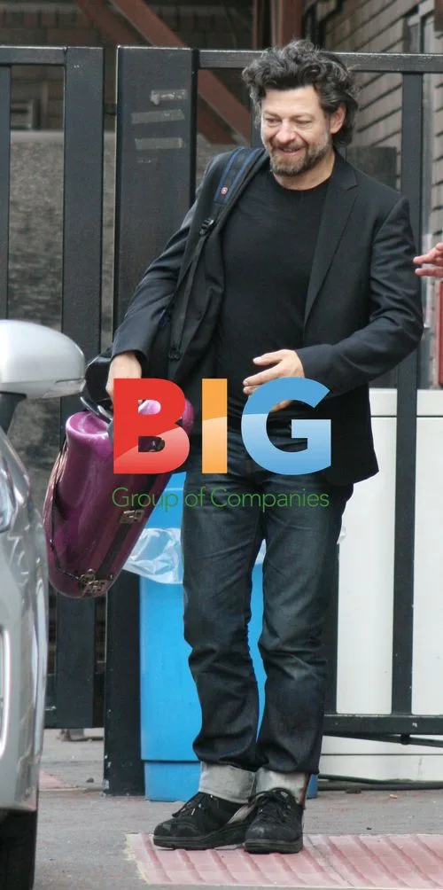 Andy Serkis Signing Autograph