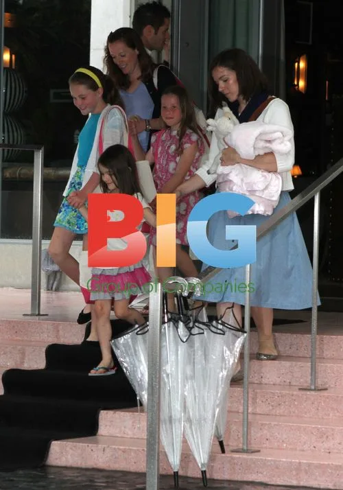 Suri Cruise with Friends in Miami