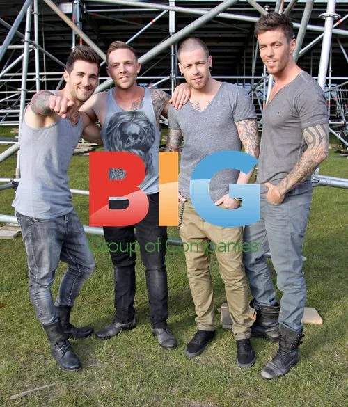 Manband The Reason 4 Pose in Lancashire