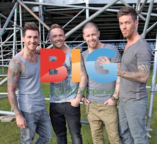 Manband The Reason 4 Pose in Lancashire
