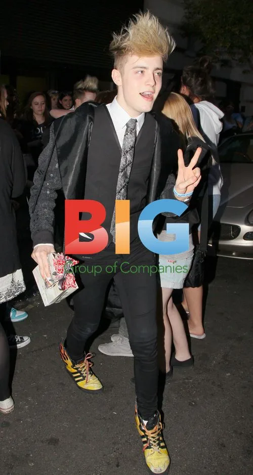 Jedward Spotted Outside Mayfair Hotel