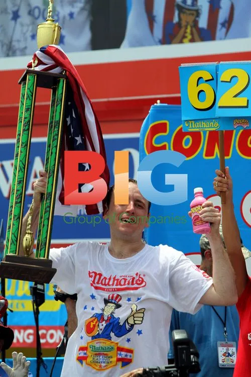 Joey Chestnut Wins 2011 Nathan's Hot Dog Eating Contest