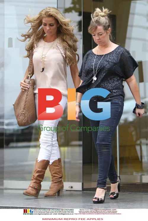 Katie Price and Peter Andre Leave Solicitors Office