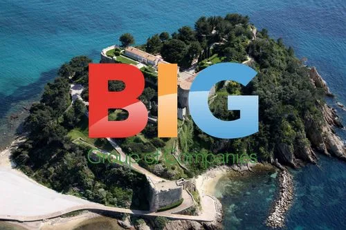 Sarkozy Family Vacation at Residence