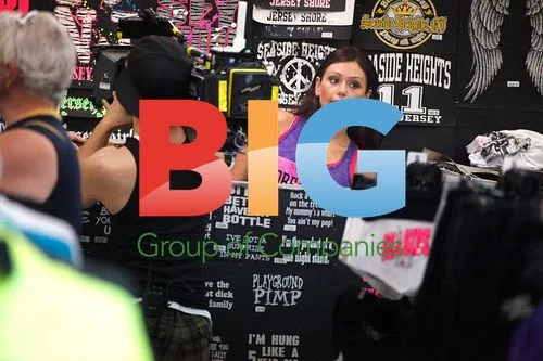 J WOWW, The Situation and Ronnie at Tee Shirt Store