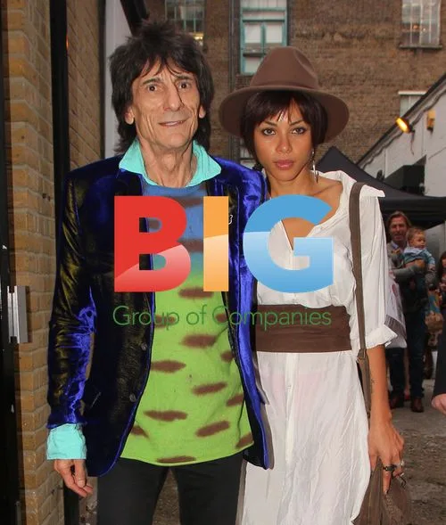 Ronnie Wood and Ana at Charming Baker Viewing