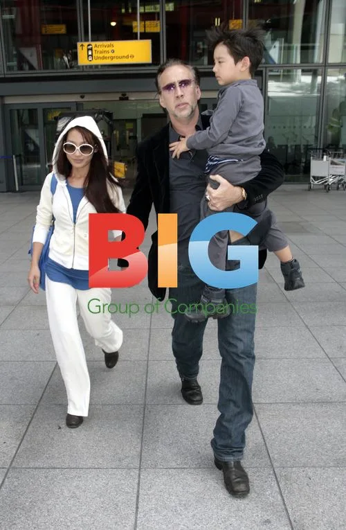 Nicholas Cage Arrives at London Airport