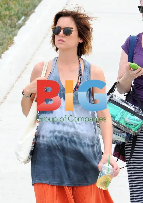 Shenae Grimes filming '90210' on beach