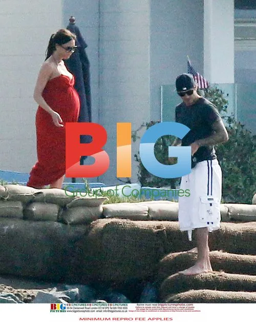 Beckhams Celebrate Anniversary at Beach