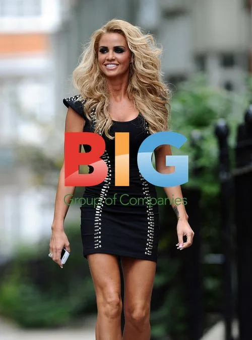 Katie Price Parties with Friends in London