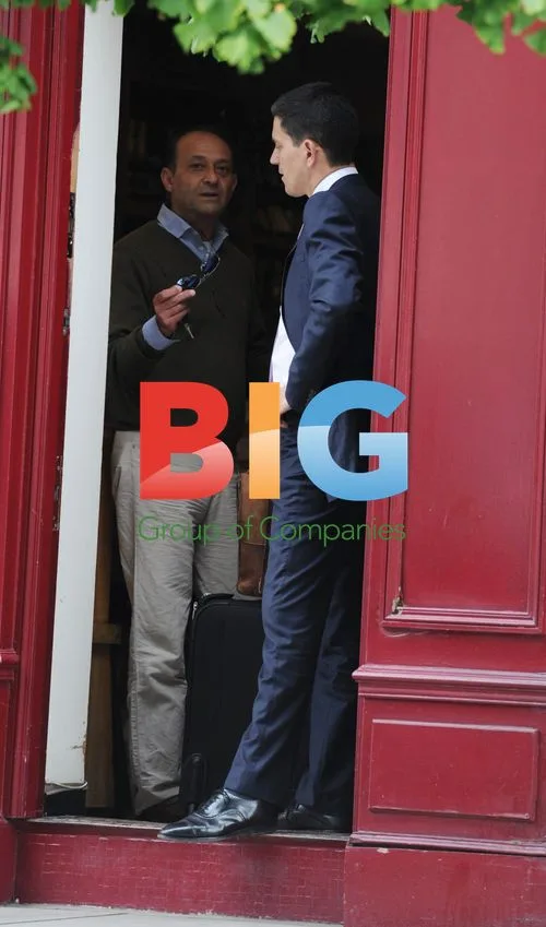 David Miliband Spotted Shopping at London Wine Store
