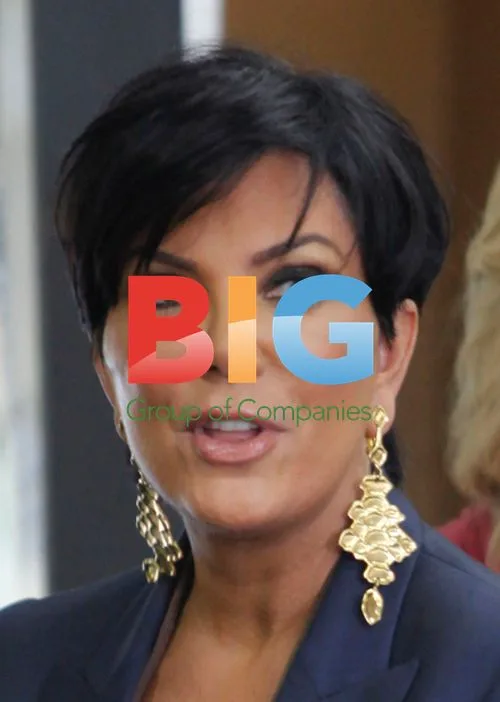Kris Jenner Shows Off Facelift Before Kim\u2019s Wedding