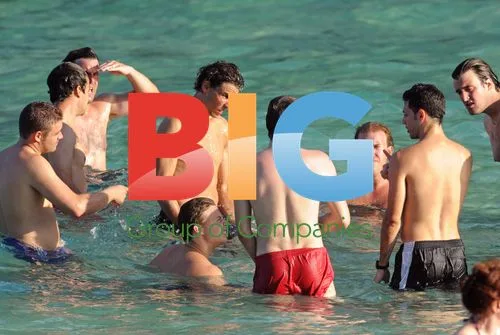 Rafael Nadal with girlfriend on Mallorca beach