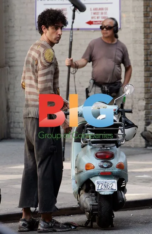 Sacha Baron Cohen and Anna Faris on the set of 'The Dictator'