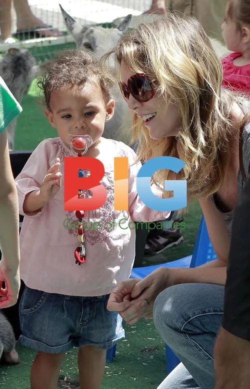 Ellen Pompeo with daughter at petting zoo