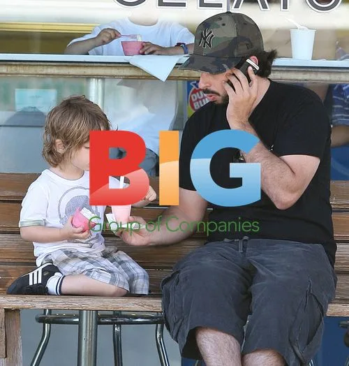 Jordan Bratman and son Max get gelato in LA