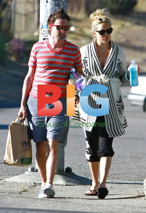 Kate Hudson and Matthew Bellamy in Malibu