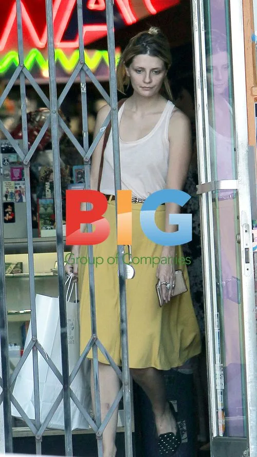 Mischa Barton Shopping in LA