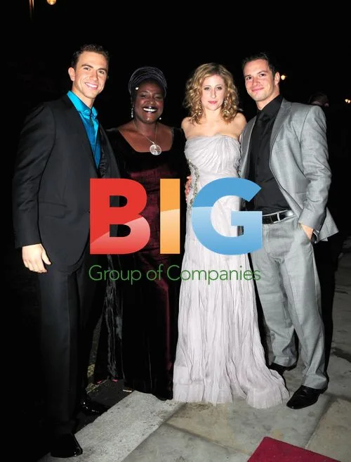 Celebs leave 'Ghost the Musical' party