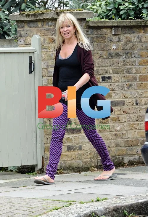 Jo Wood Arriving at New Home