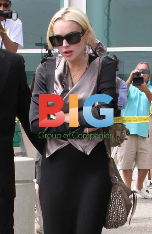 Lindsay Lohan in Court with Lawyer