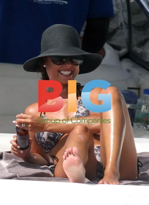Nick Lachey and Vanessa Minnillo Beach Day