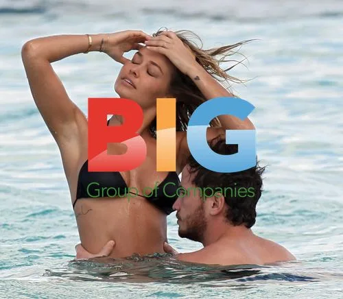 Danny Cipriani and Lara Bingle in Tahiti