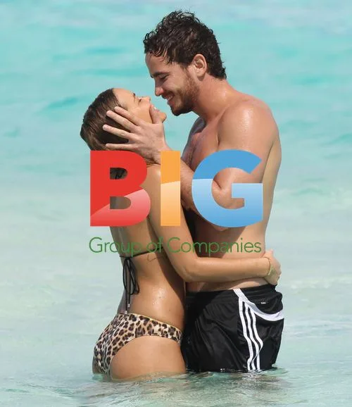 Danny Cipriani and Lara Bingle in Tahiti