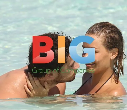 Danny Cipriani and Lara Bingle in Tahiti
