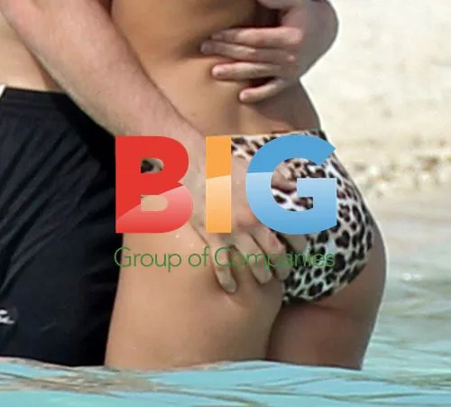 Danny Cipriani and Lara Bingle in Tahiti