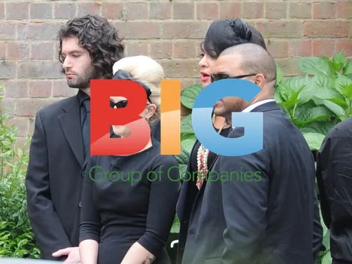 Celebs Attend Amy Winehouse Cremation
