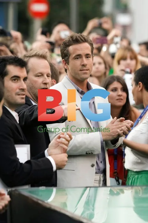 Peter Sarsgaard and Ryan Reynolds at Green Lantern Premiere