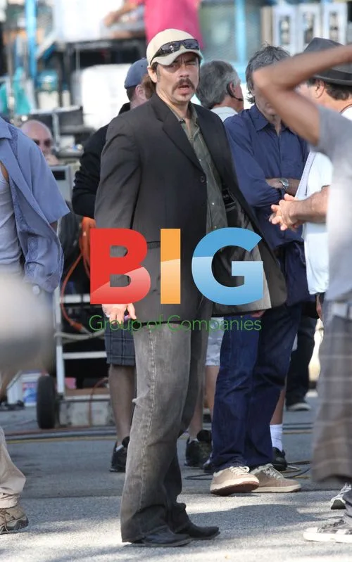 Benicio Del Toro on Movie Set
