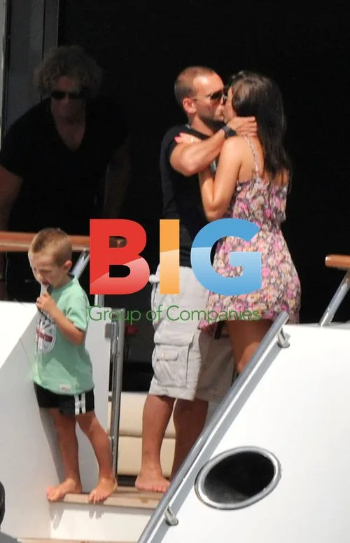 Wesley Sneijder on vacation in Saint-Tropez