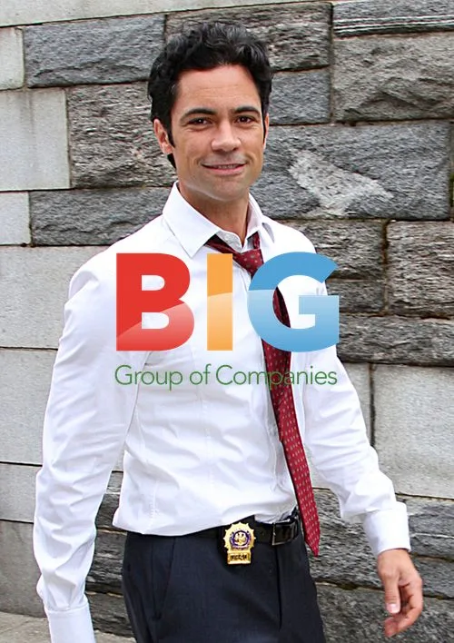 Danny Pino on Law & Order S.V.U. Set