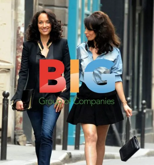 Dolores and Carmen Chaplin on Paris Street