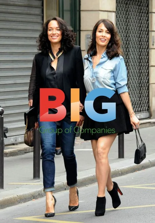 Dolores and Carmen Chaplin on Paris Street