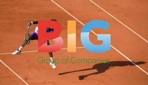 Gael Monfils slam dunks Roger Federer