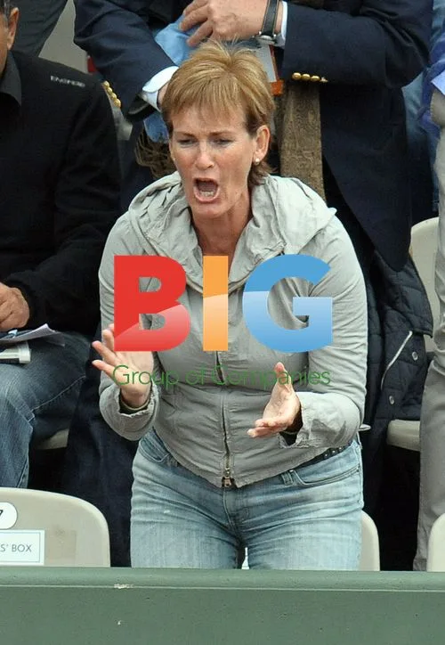 Judy Murray applauds son Andy at French Open 2011