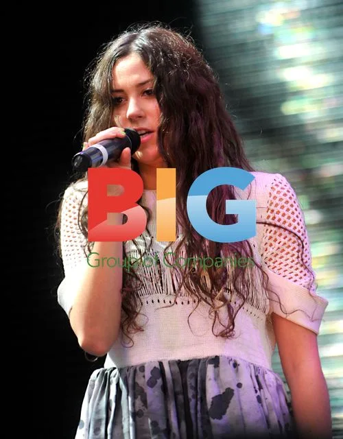 Eliza Doolittle at Olympic Torch Relay